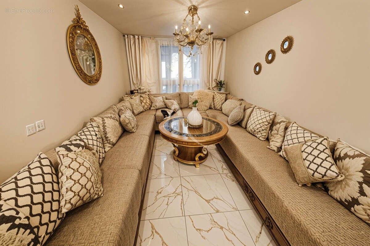 Maison à TREMBLAY-EN-FRANCE