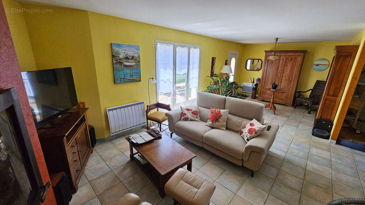 Maison à PORT-DES-BARQUES