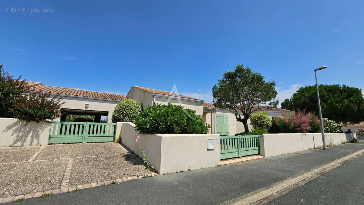 Maison à PORT-DES-BARQUES