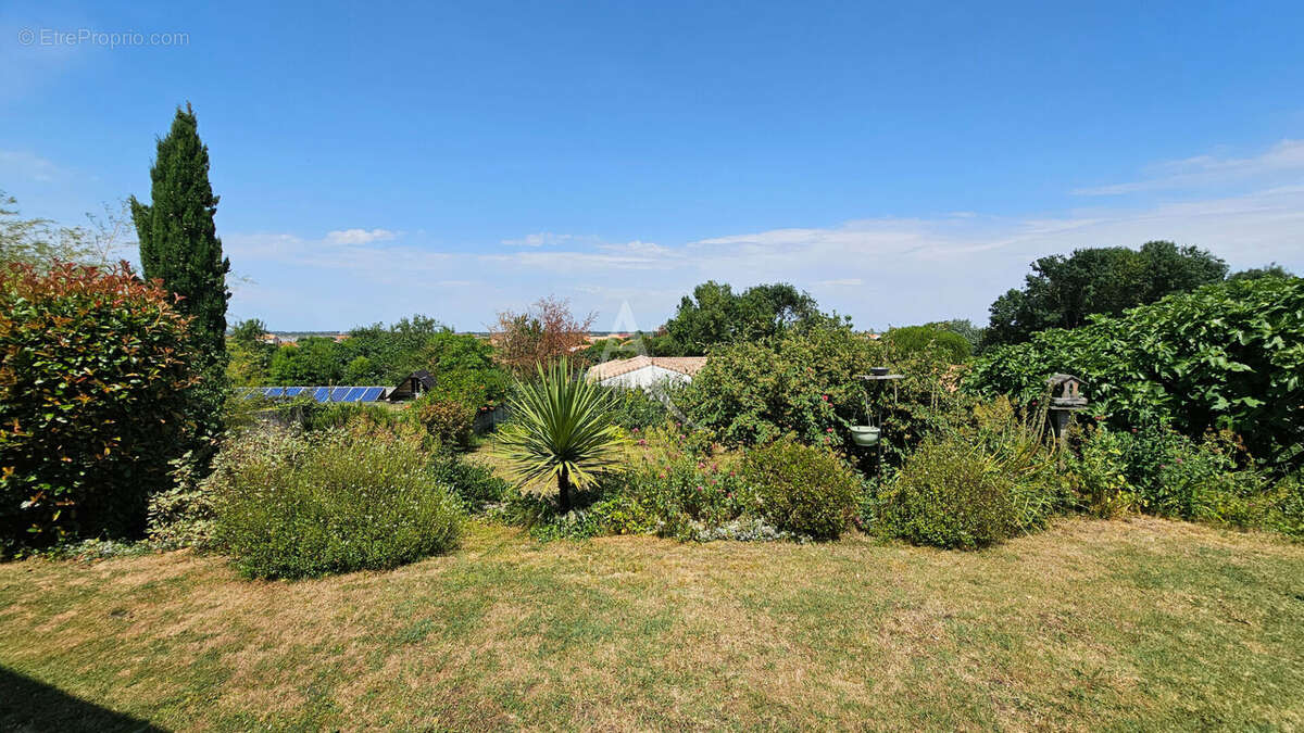Maison à PORT-DES-BARQUES