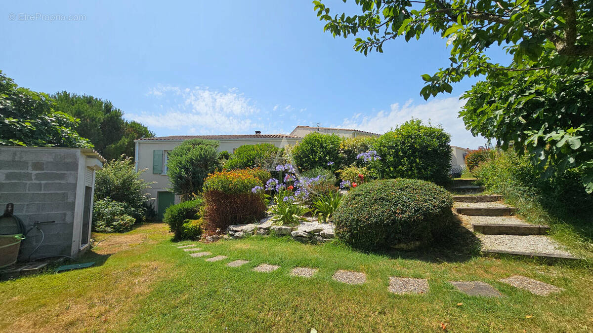 Maison à PORT-DES-BARQUES