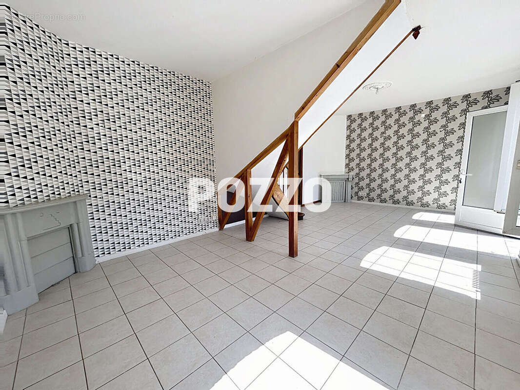 Appartement à DONVILLE-LES-BAINS