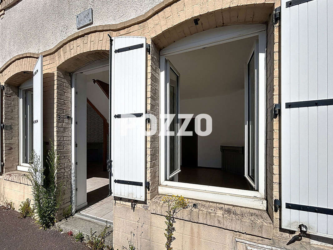 Appartement à DONVILLE-LES-BAINS