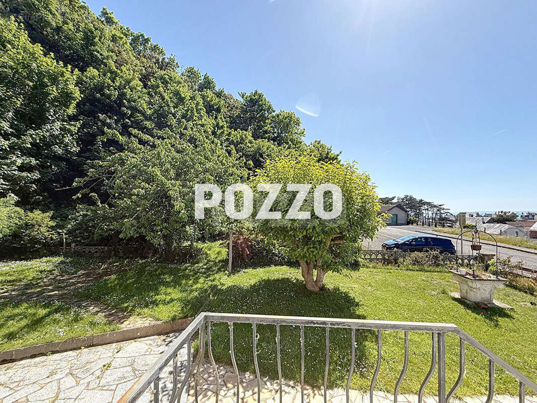 Maison à JULLOUVILLE