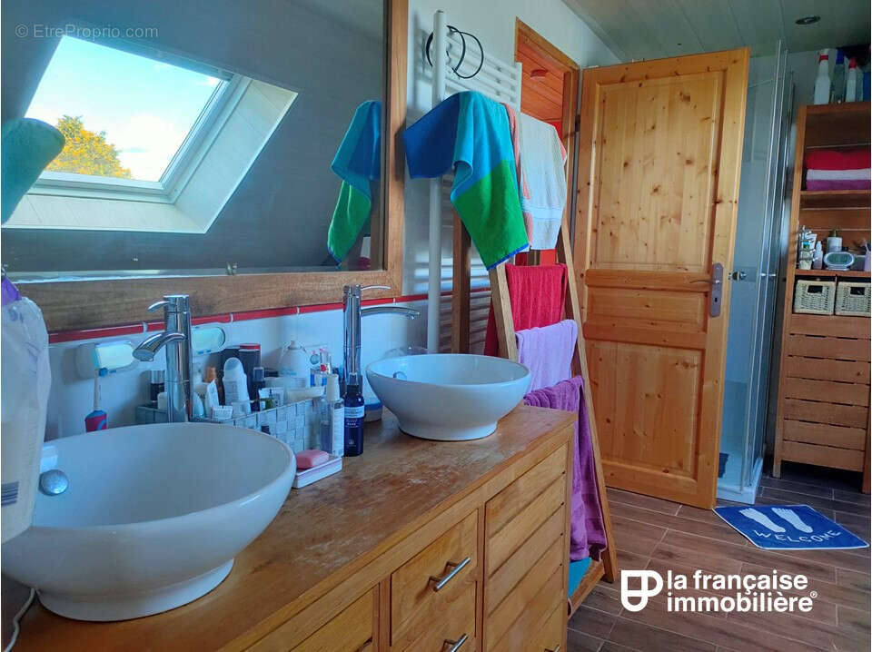 Maison à MONTGERMONT