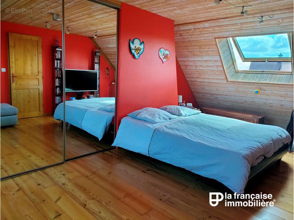 Maison à MONTGERMONT