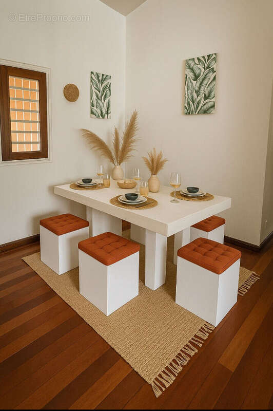 Maison à SAINTE-SUZANNE