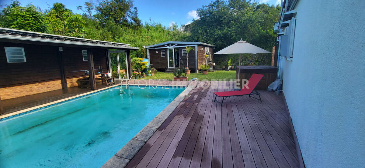 Maison à SAINTE-SUZANNE