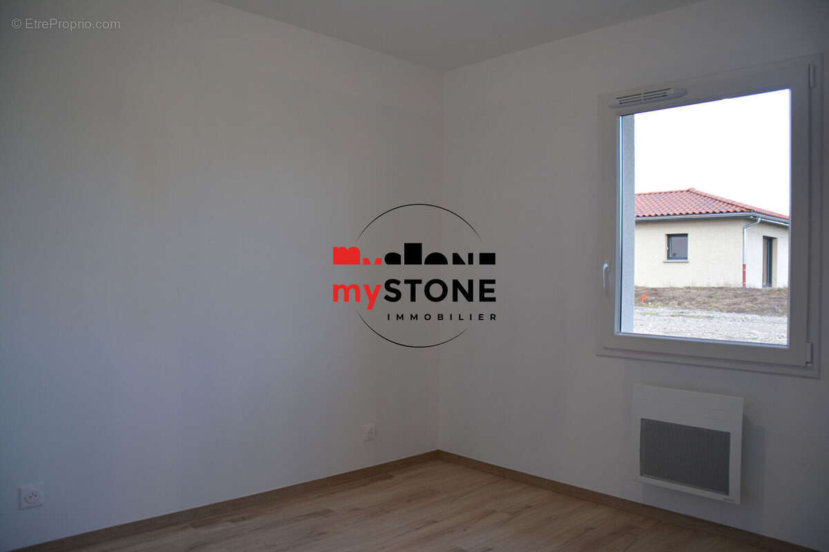 Maison à DOMPIERRE-SUR-VEYLE