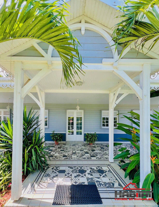 Maison à SAINT-ESPRIT