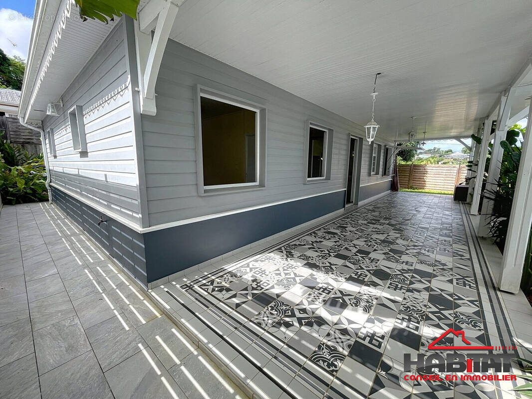 Maison à SAINT-ESPRIT