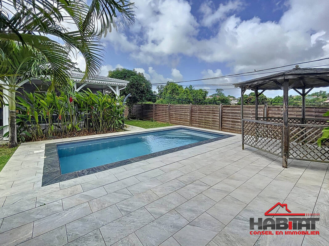 Maison à SAINT-ESPRIT