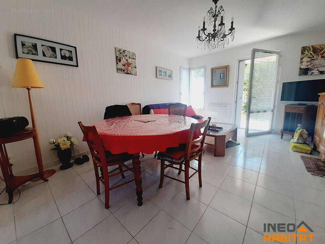 Appartement à MELESSE