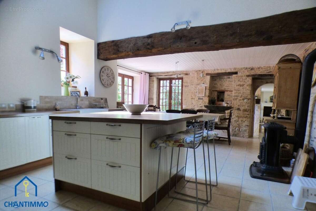 Maison à MOUILLERON-EN-PAREDS