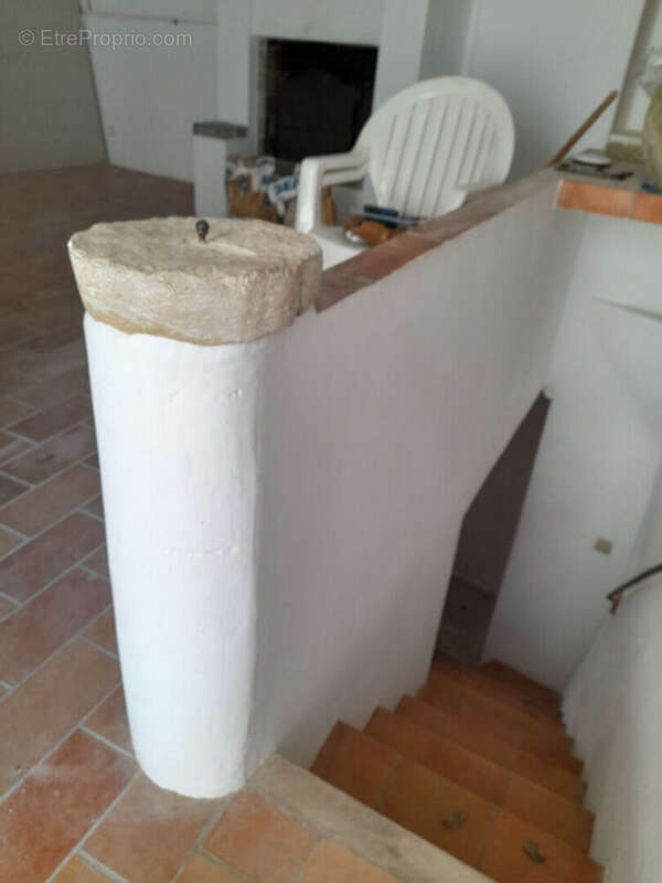 Maison à FOX-AMPHOUX