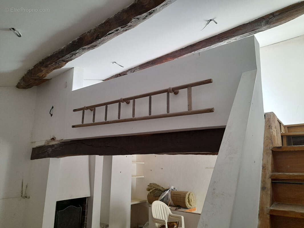 Maison à FOX-AMPHOUX