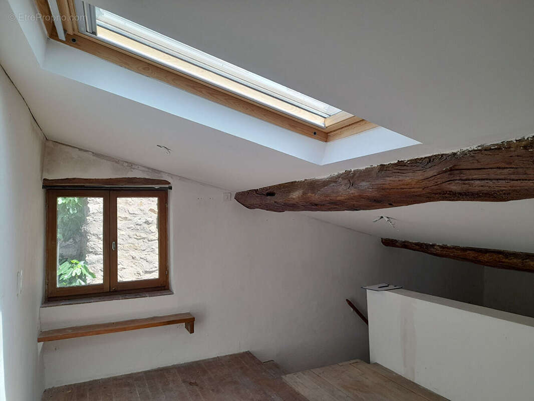 Maison à FOX-AMPHOUX