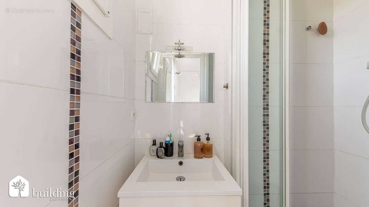 Appartement à LEVALLOIS-PERRET