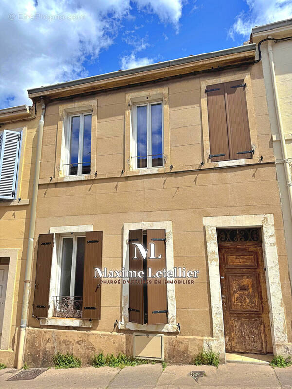 Maison à MARSEILLE-4E