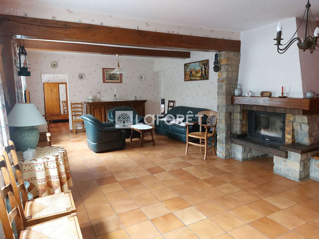 Maison à AUXI-LE-CHATEAU