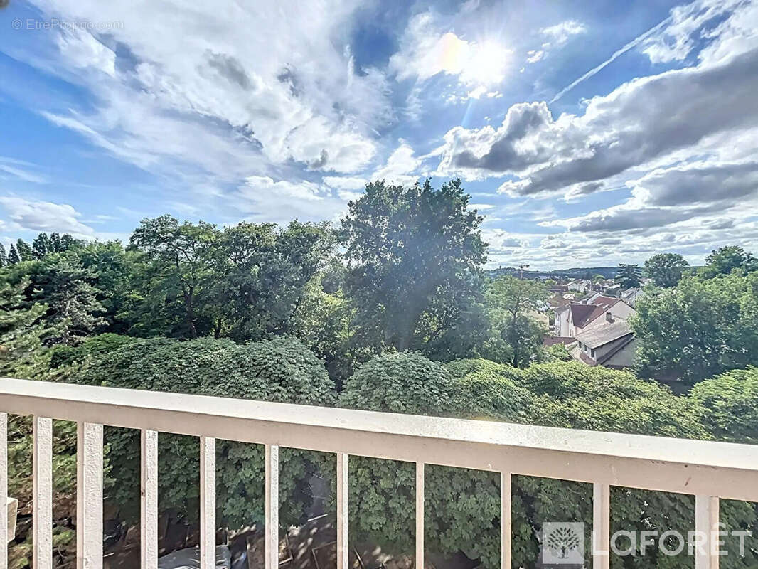 Appartement à SAINT-MICHEL-SUR-ORGE