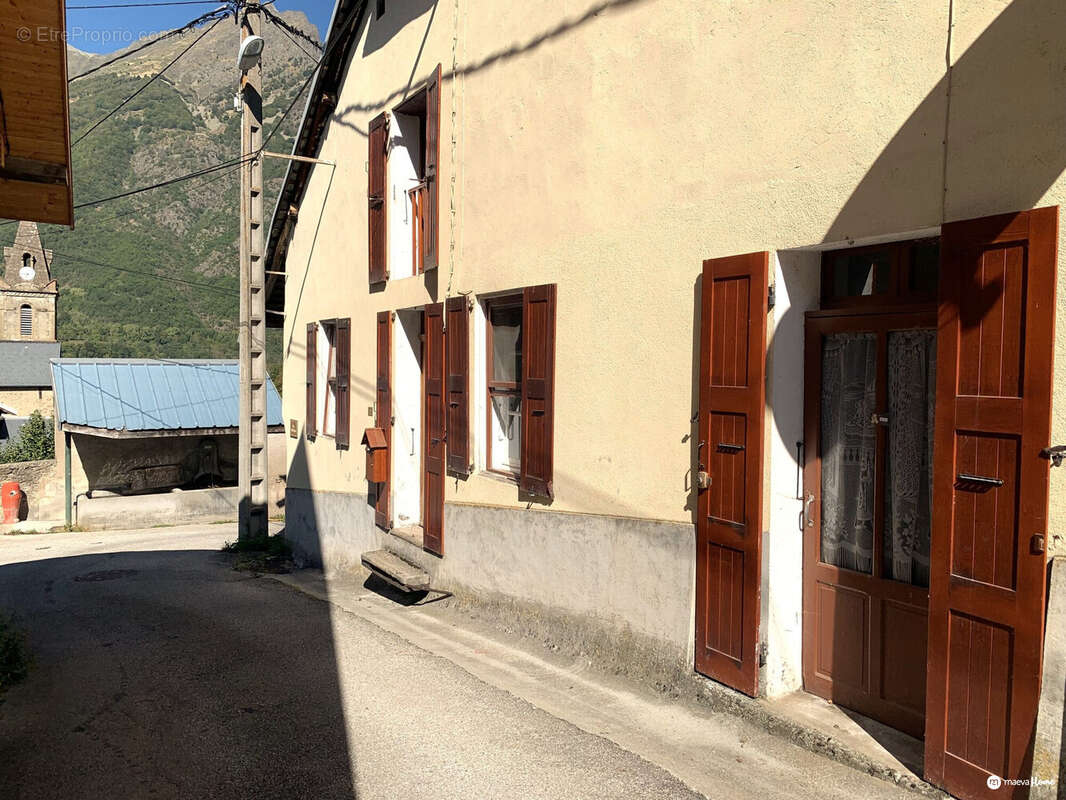 Maison à VALBONNAIS