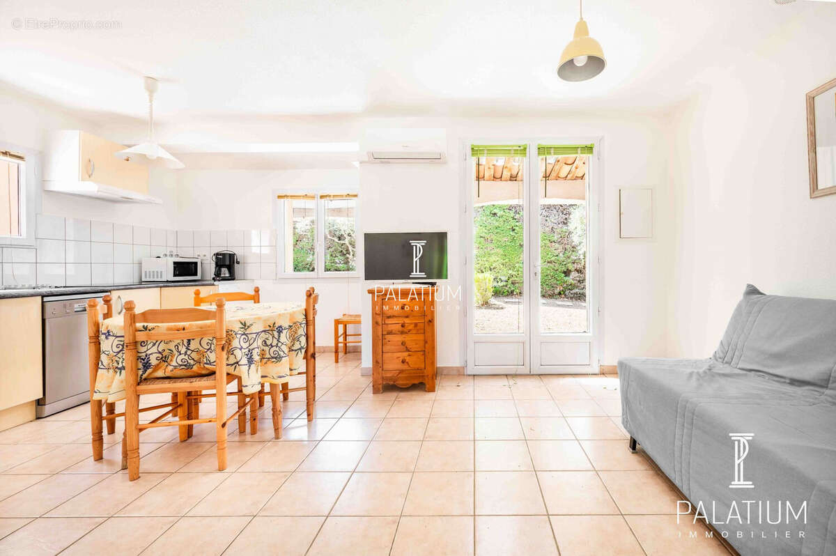 Maison à GREOUX-LES-BAINS