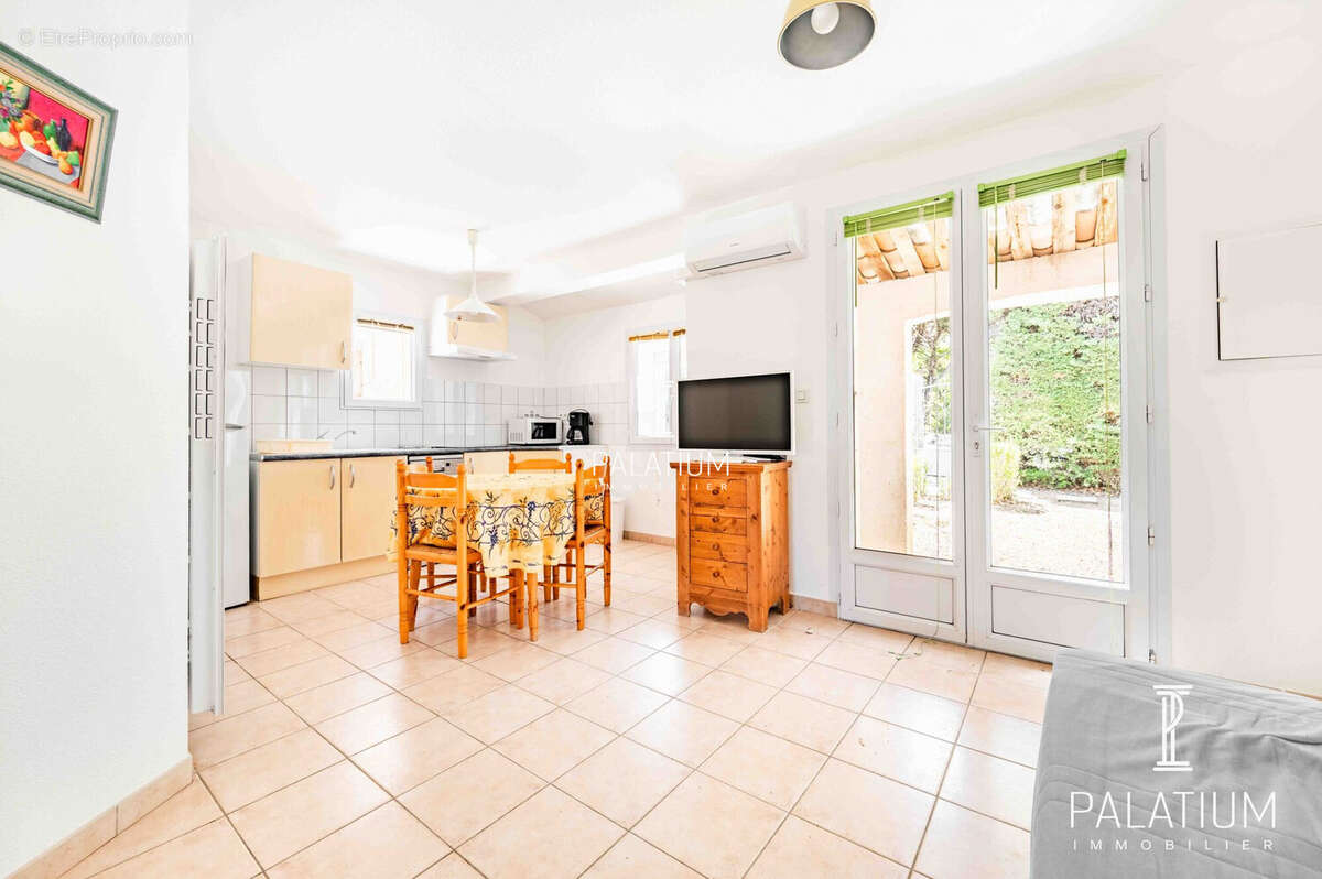 Maison à GREOUX-LES-BAINS