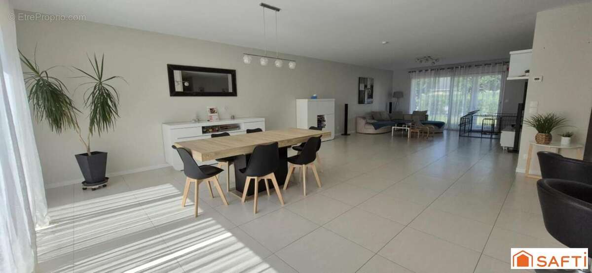 Photo 3 - Maison à MONTIGNY-SUR-VESLE