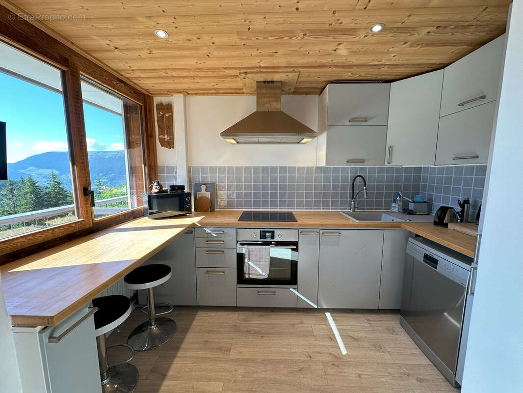 Appartement à LA PERRIERE