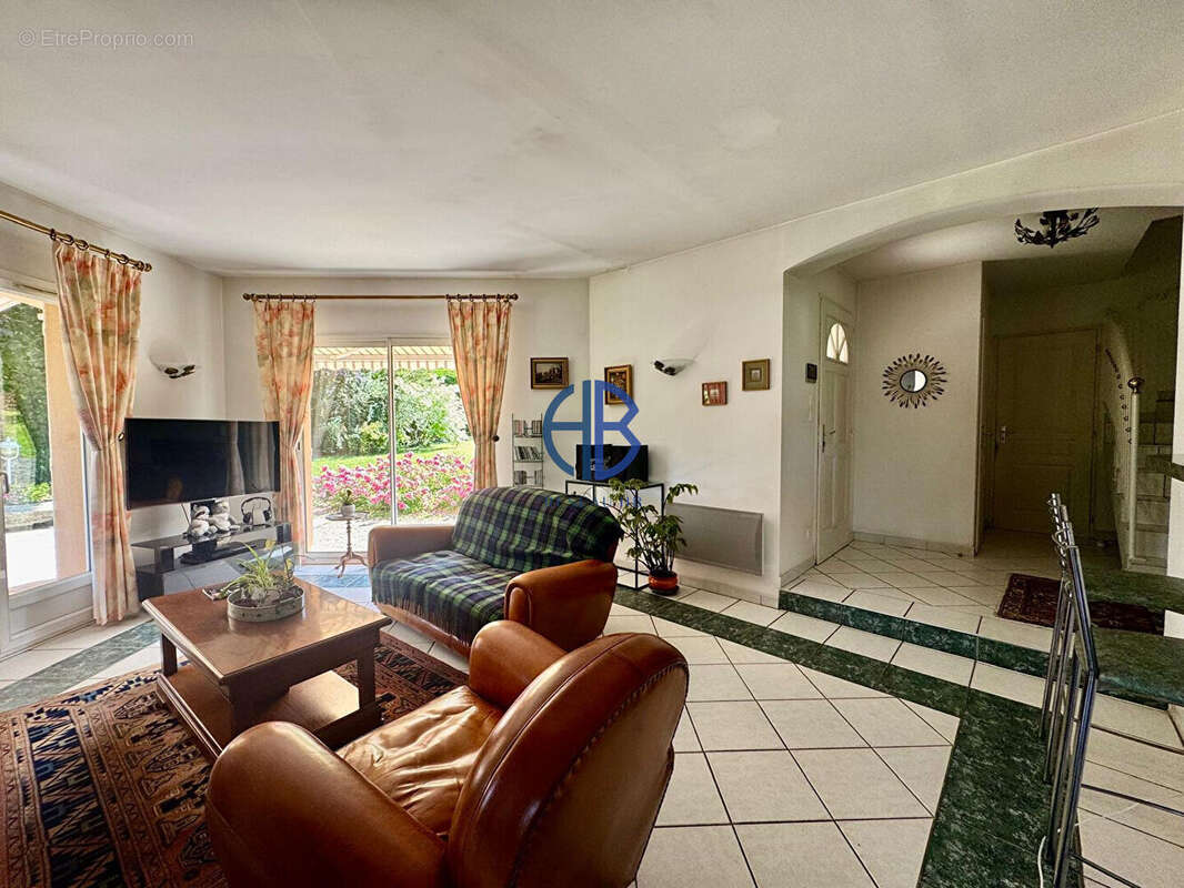 Maison à MONTALIEU-VERCIEU