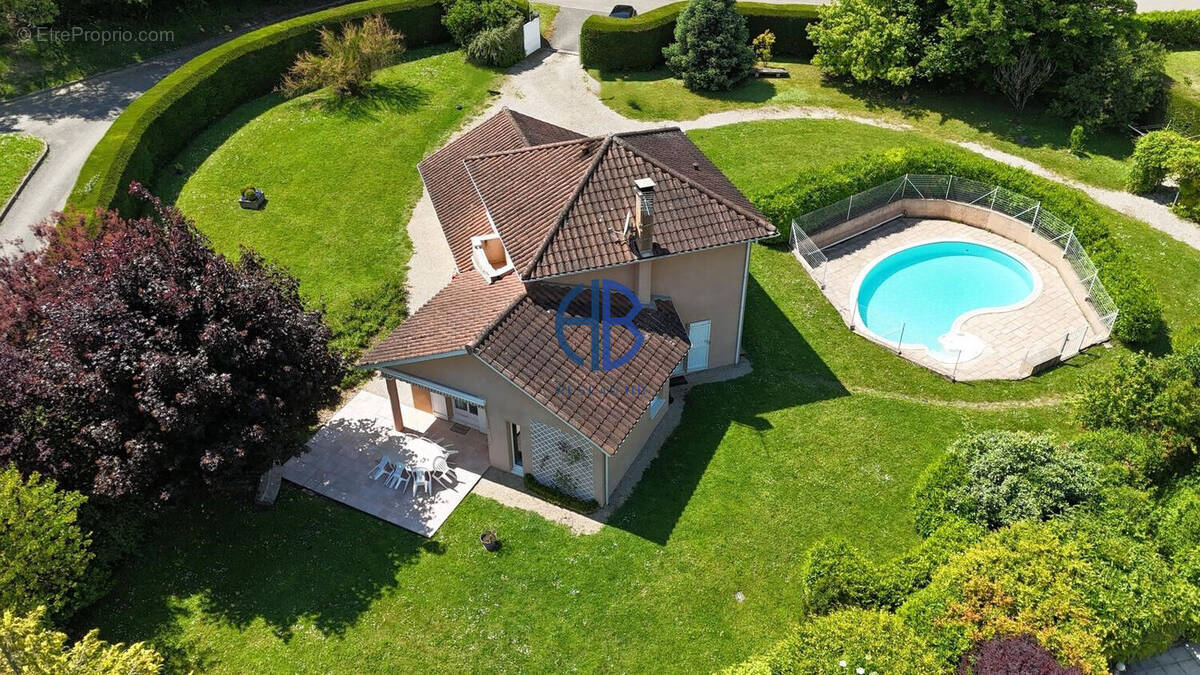 Maison à MONTALIEU-VERCIEU