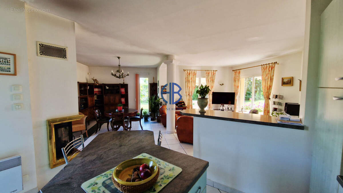 Maison à MONTALIEU-VERCIEU