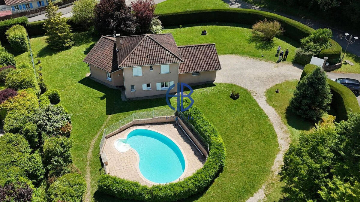 Maison à MONTALIEU-VERCIEU