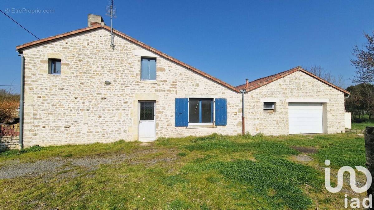 Photo 1 - Maison à SAINT-HILAIRE-DES-LOGES