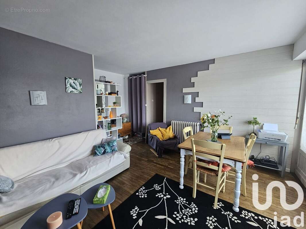 Photo 2 - Appartement à RUELLE-SUR-TOUVRE