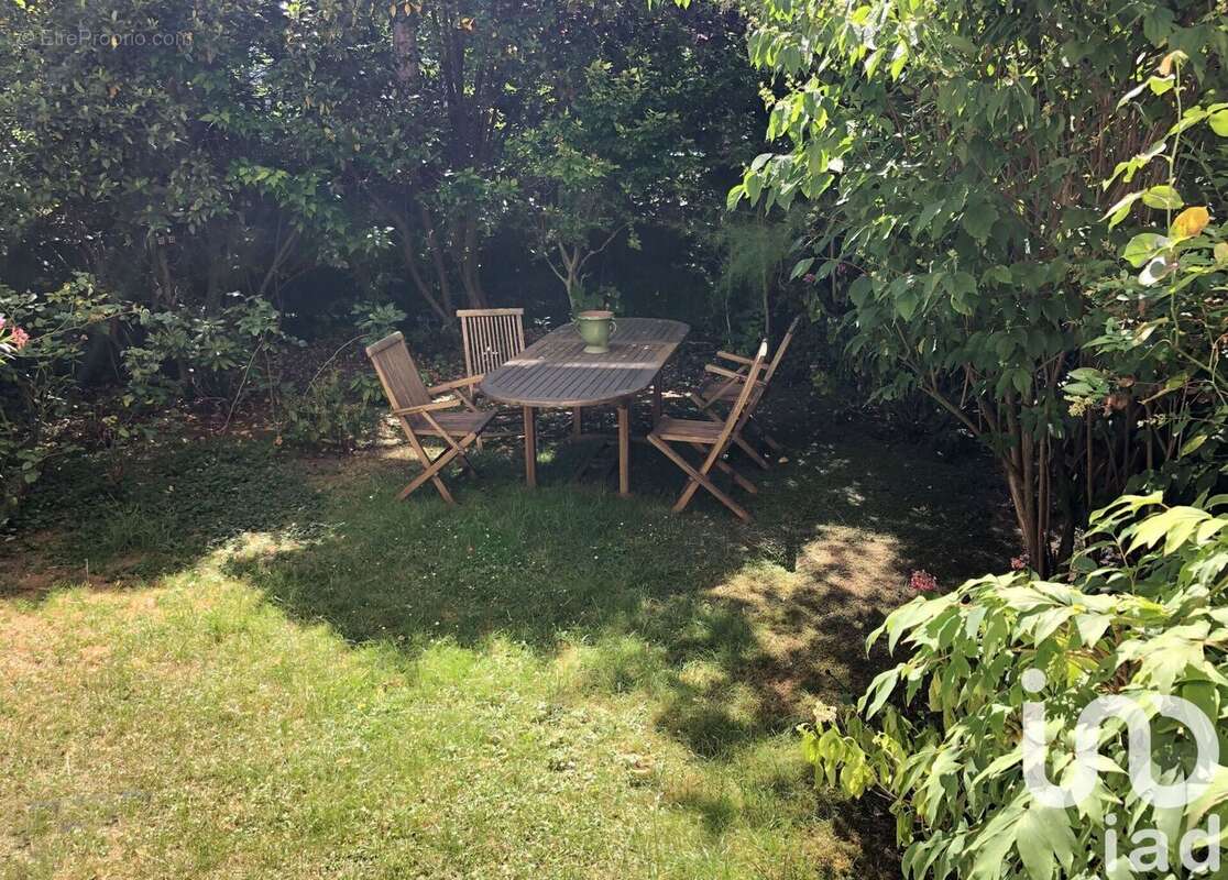 Photo 2 - Appartement à NEUILLY-SUR-SEINE