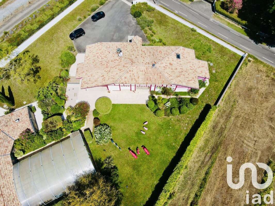 Photo 4 - Maison à SAUBION