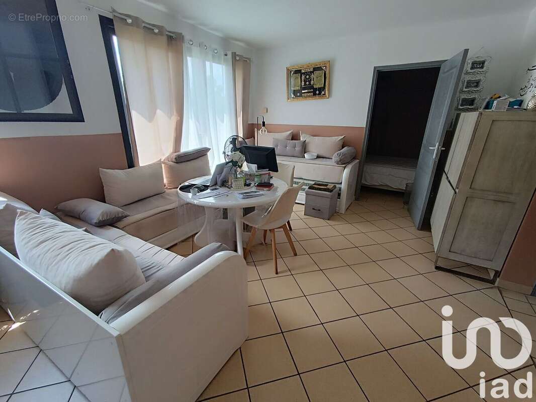 Photo 7 - Maison à SAINT-HILAIRE-DE-LUSIGNAN