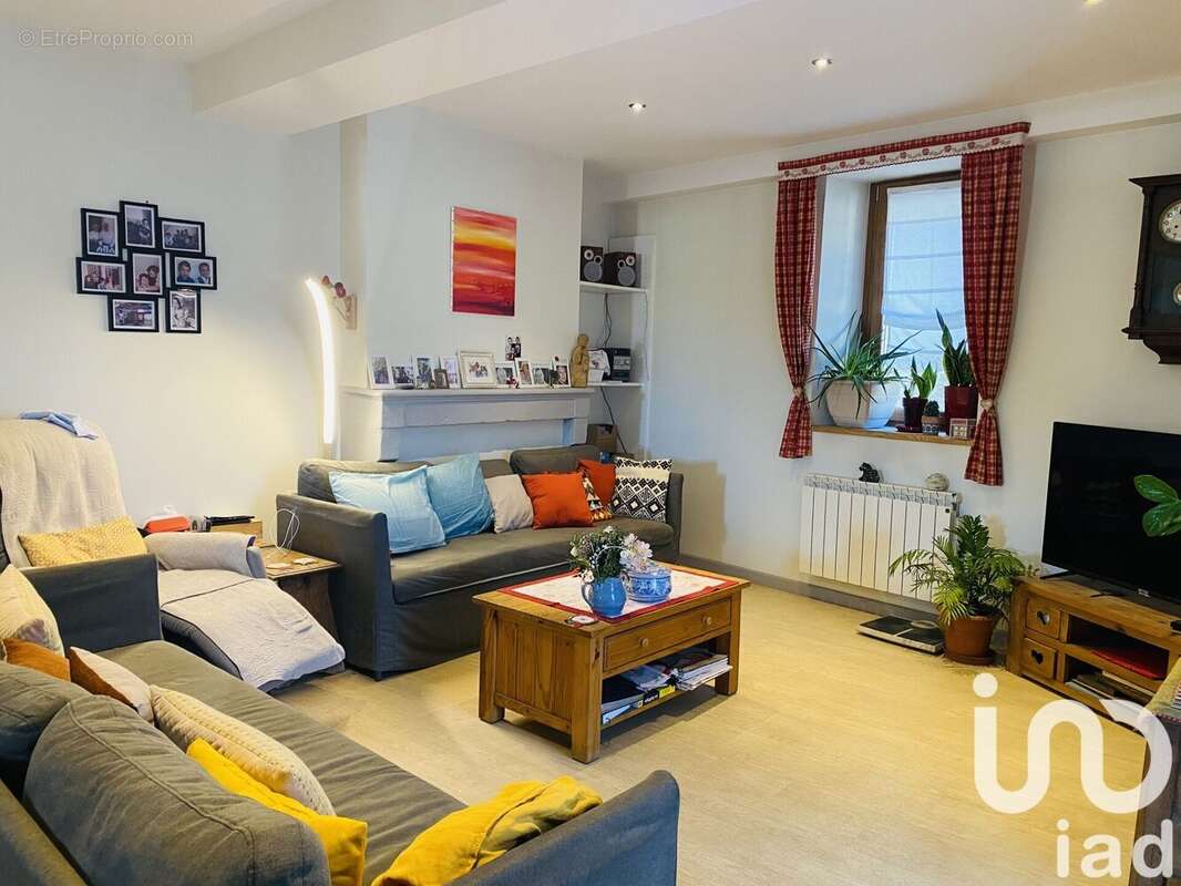 Photo 2 - Maison à YENNE