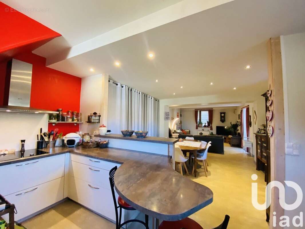 Photo 3 - Maison à YENNE