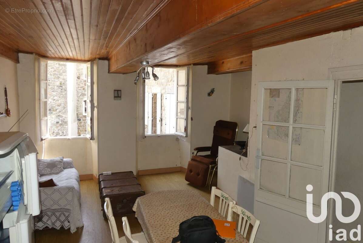 Photo 3 - Maison à BURZET