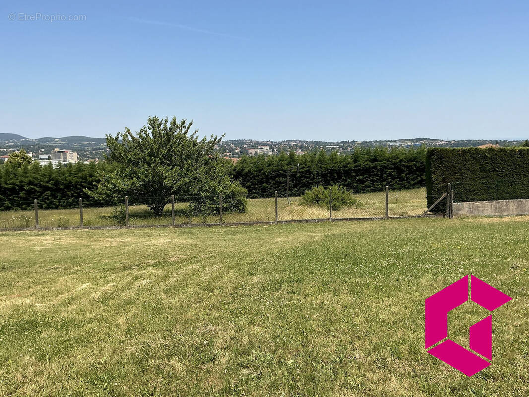 Terrain à ROIFFIEUX