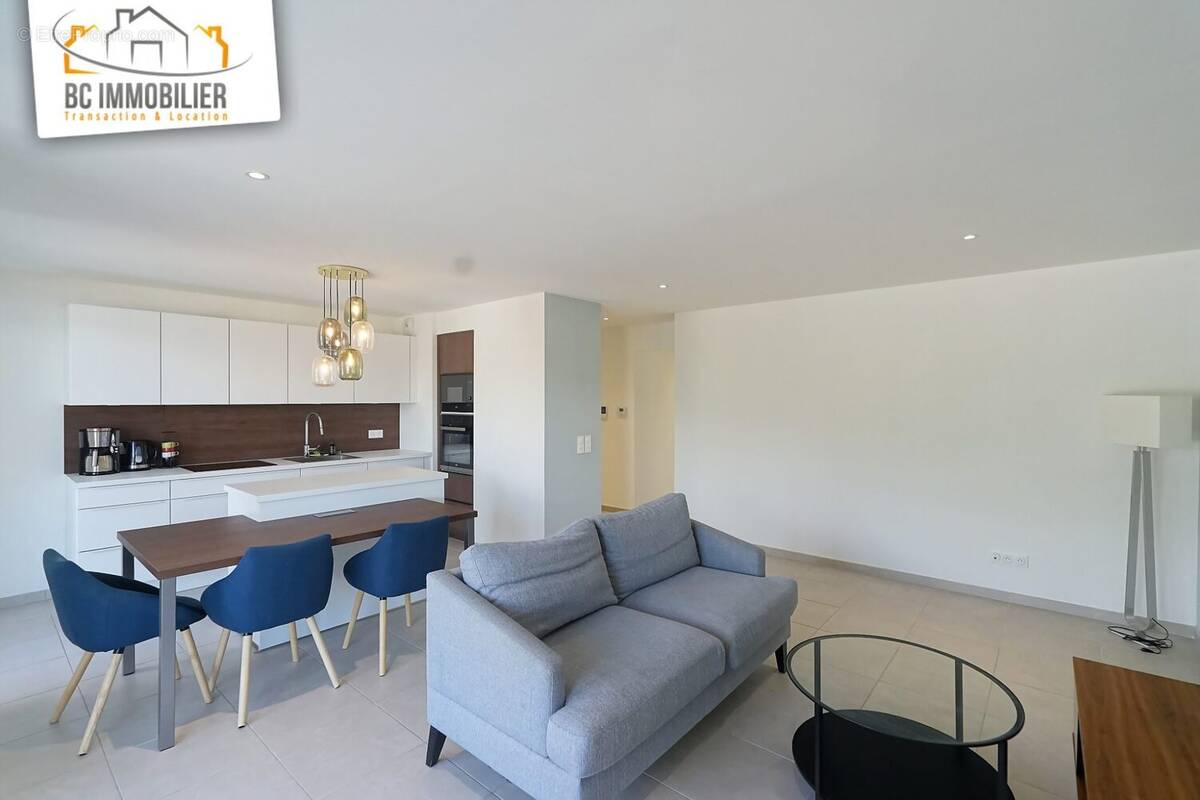 Appartement à CESSY