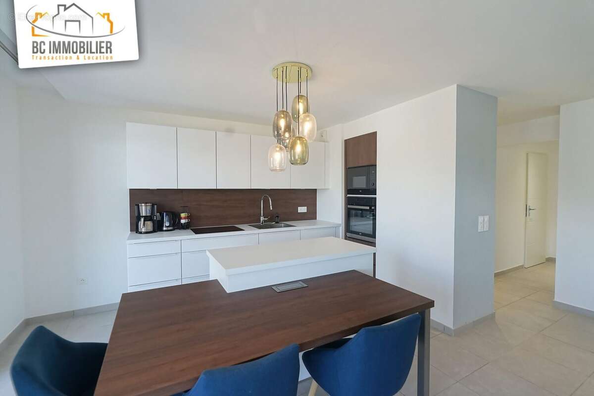 Appartement à CESSY