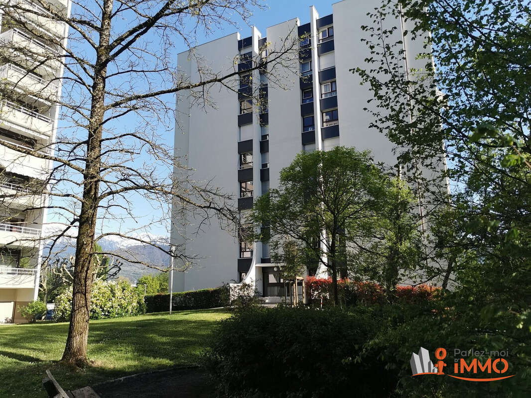 Appartement à MEYLAN