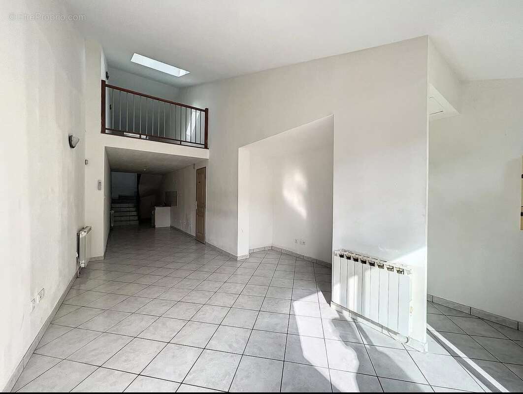 Maison à PONT-DE-CHERUY