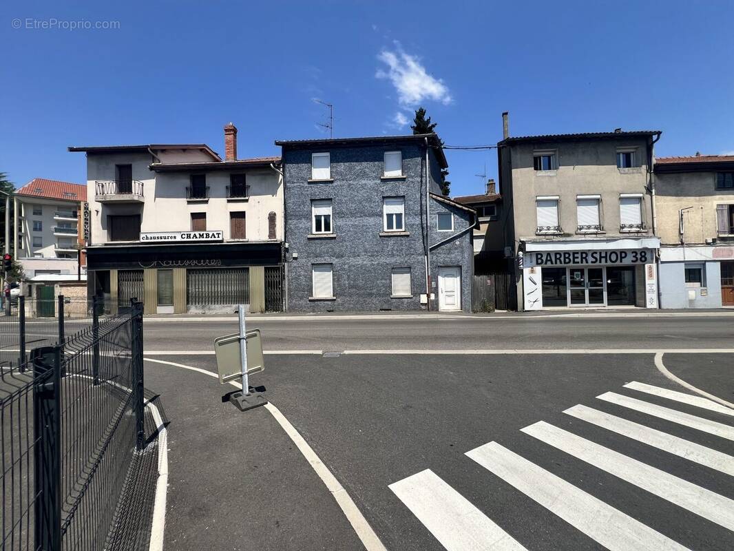 Appartement à PONT-DE-CHERUY