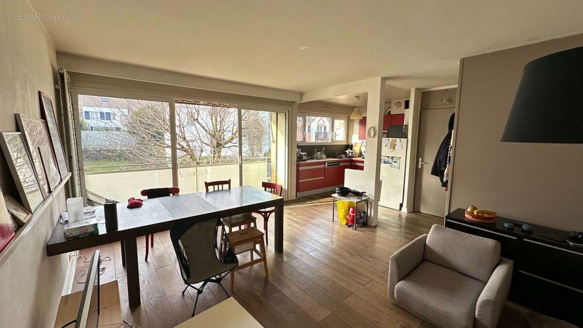 Appartement à SURESNES