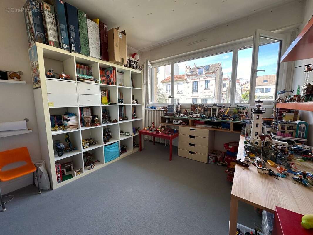 Appartement à SURESNES